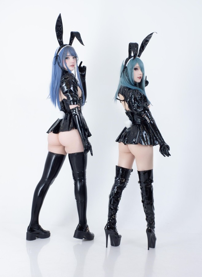CandyBall – NO.11 Latex Bunny Twins [57P]