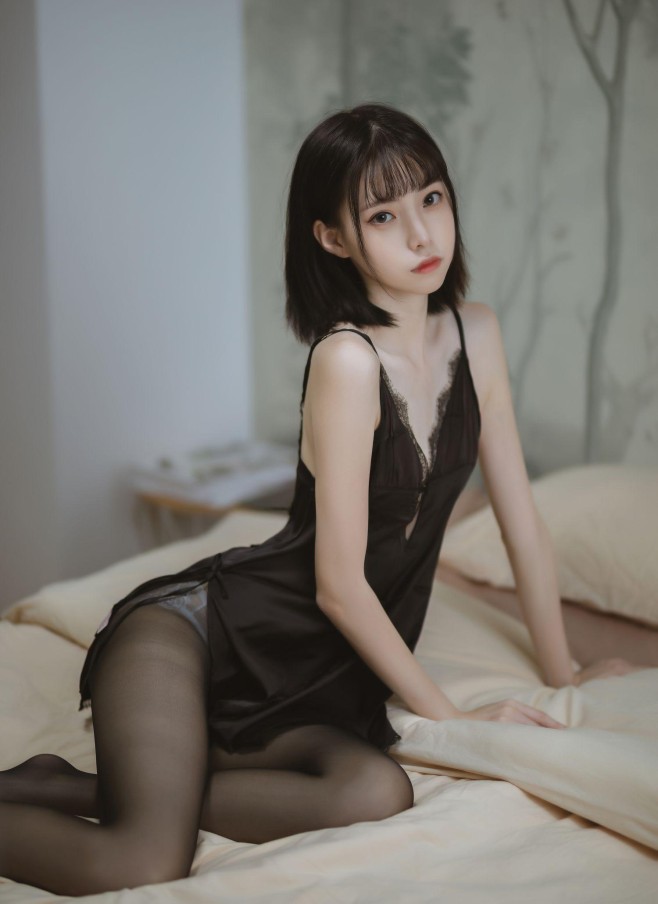 许岚LAN – NO.06 黑色蕾丝睡衣 [40P]